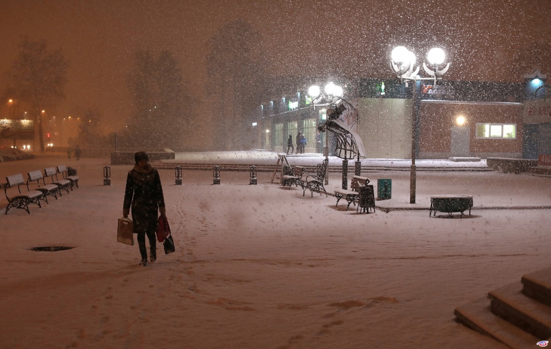 Около ЗАГСа.jpg